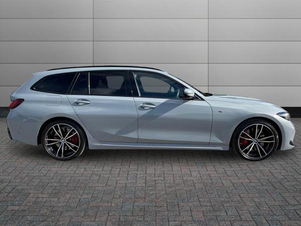 BMW 3 Series Photo autoimg-c2386e520173a05f628c35ba31d55479a978c494.jpg