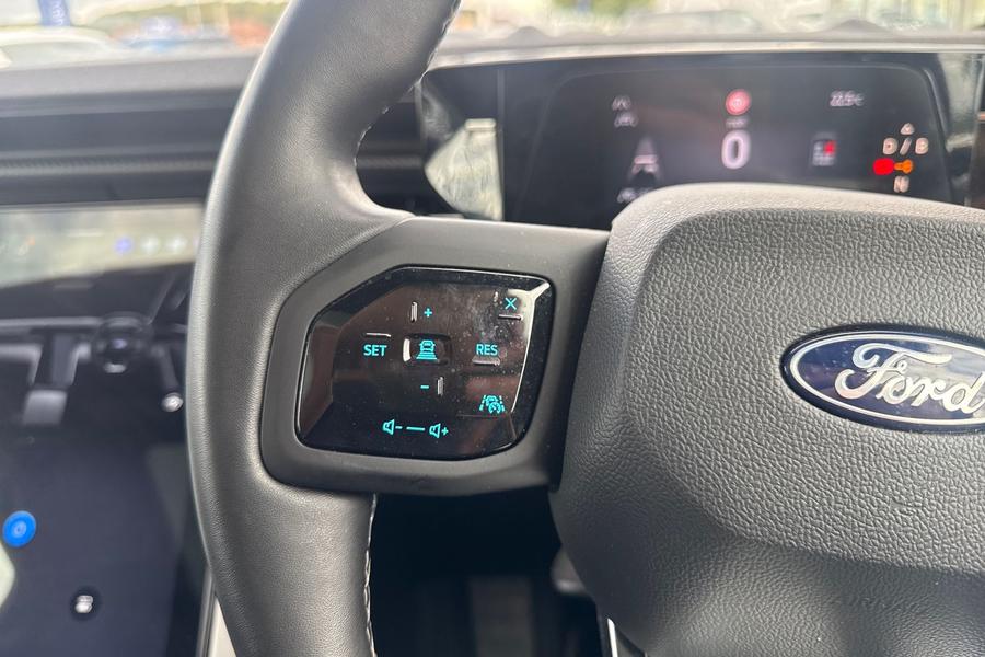 Ford Explorer Photo autoimg-c23b645a960fd8c37ccd062ba12ea021b4476848.jpg
