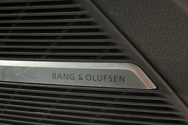 AUDI Q7 Photo 26