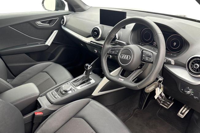 AUDI Q2 Photo 6
