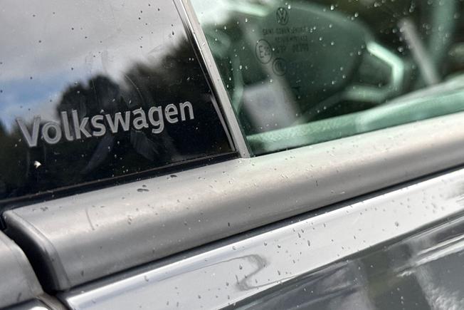Volkswagen Golf Photo 23