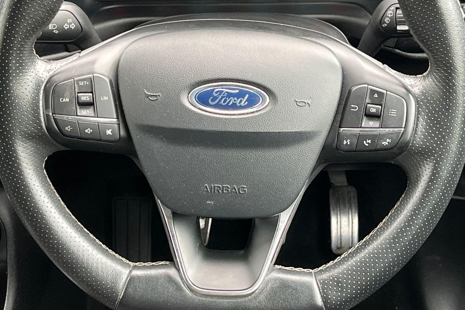 Ford Fiesta Photo 11