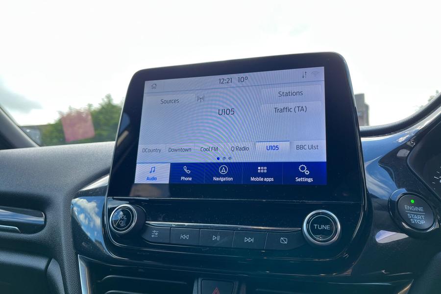 Ford FIESTA Photo autoimg-c247653bc1fc56eca569b2d309904d0a2d3c9bf2.jpg