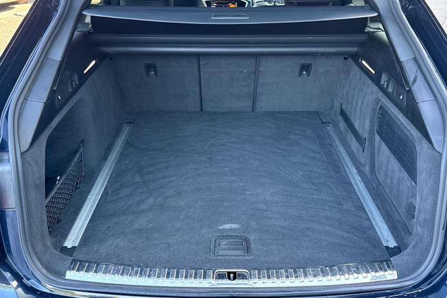 AUDI A6 Avant Photo 12