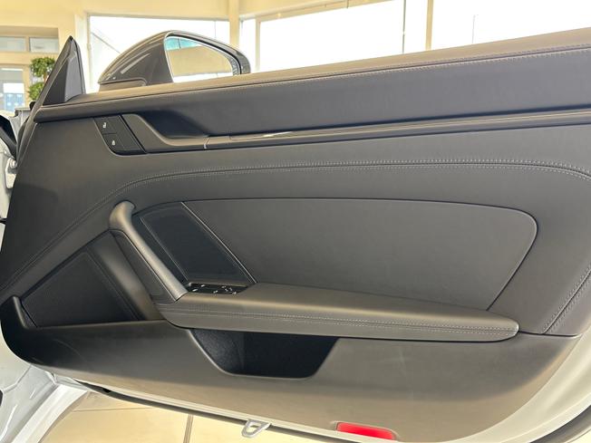 PORSCHE 911 Photo 20