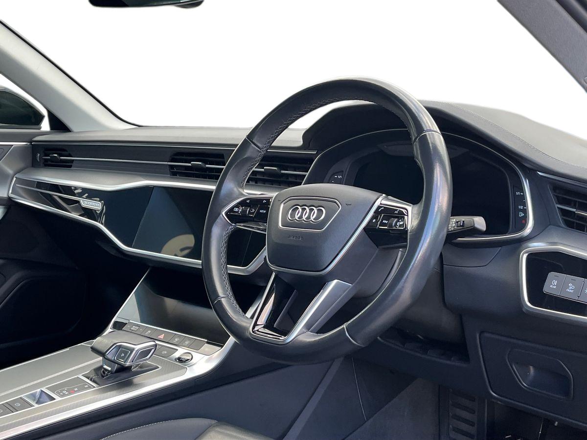 Audi A6 Saloon Photo 19