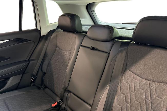 VOLKSWAGEN Tiguan Photo 9