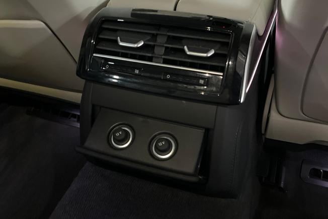 Audi A8 Photo 28