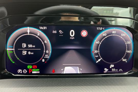 Volkswagen Golf Photo autoimg-c2552b03da55d4d2b7349c8b02e4fb1910f11002.jpg