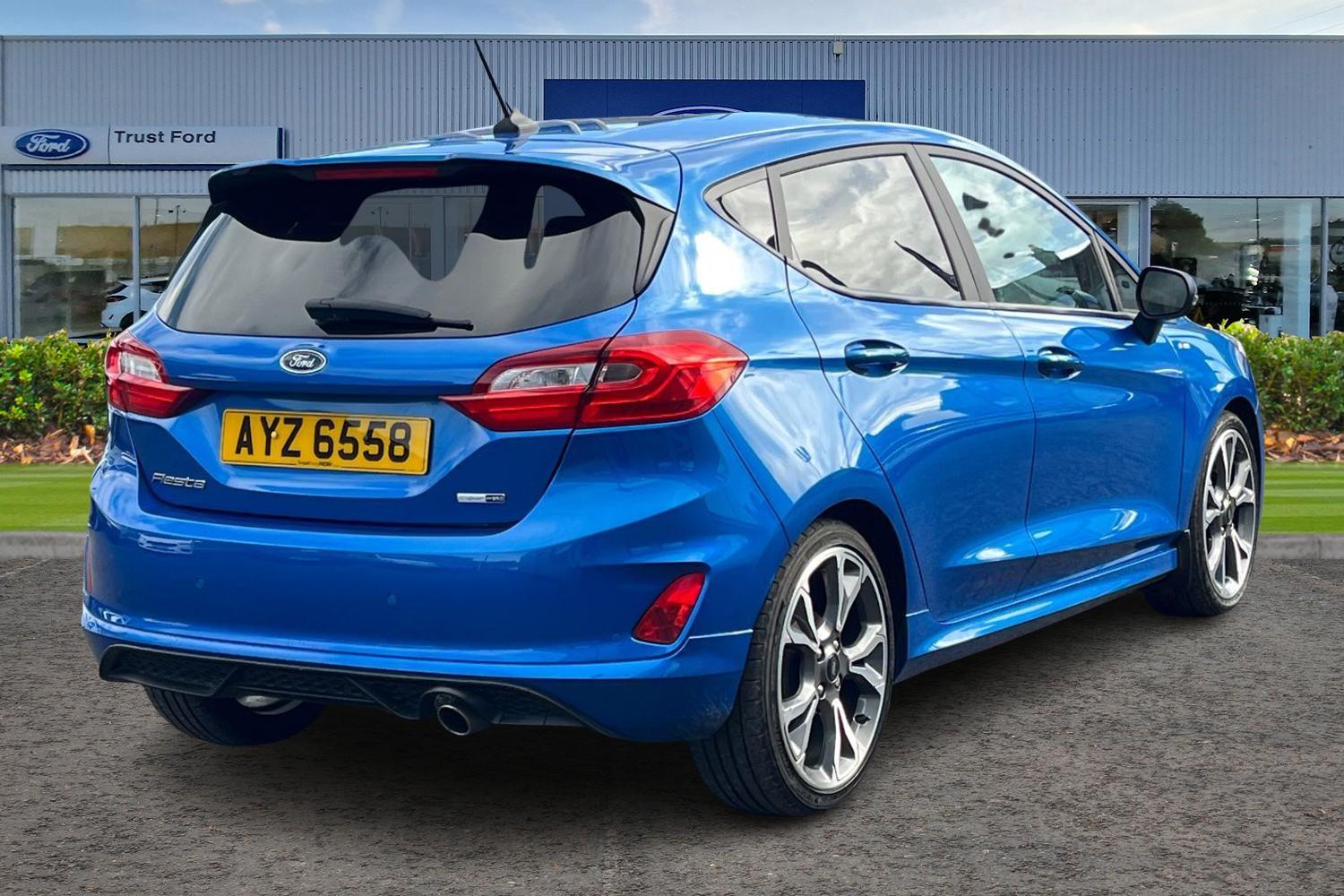 Ford FIESTA Photo 3