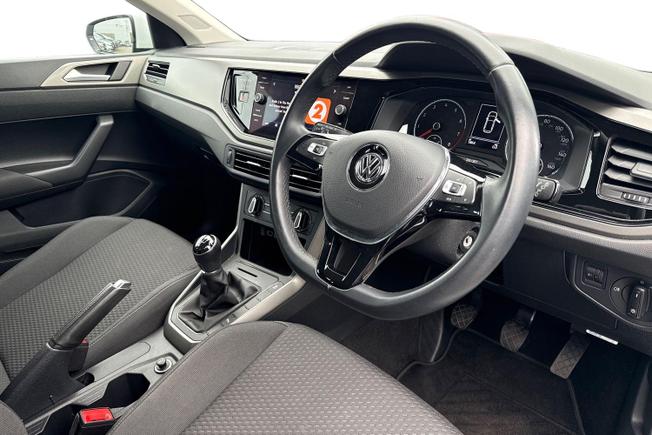 VOLKSWAGEN Polo Photo 6