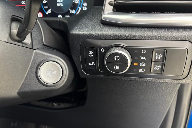 VOLKSWAGEN Amarok Photo 25