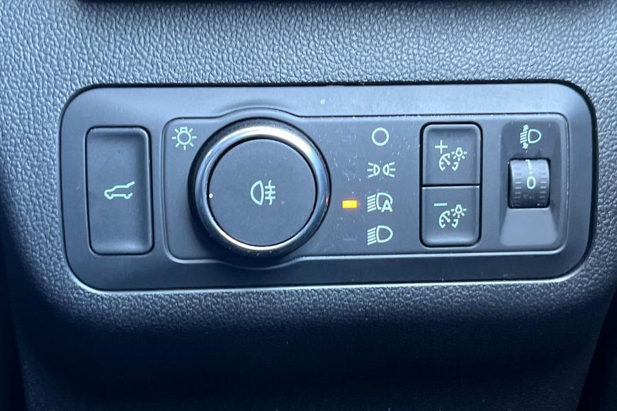 Ford KUGA Photo autoimg-c25d60103620b1873c82b6347bfeaed4a8b2dd7a.jpg