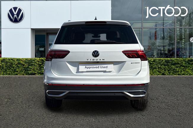 VOLKSWAGEN Tiguan Photo 7