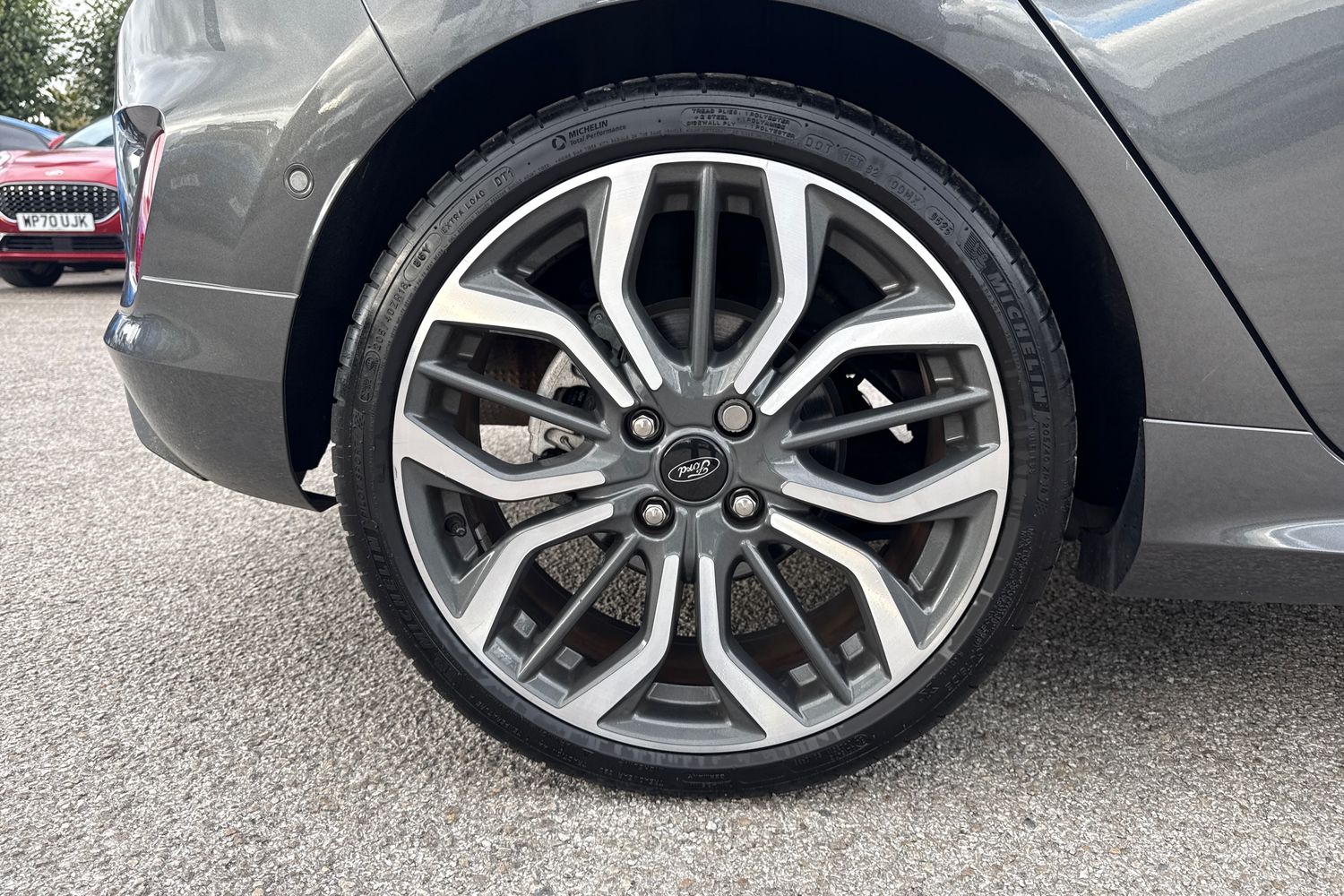 Ford FIESTA Photo 7