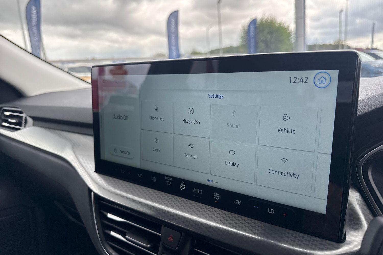 Ford KUGA Photo 23