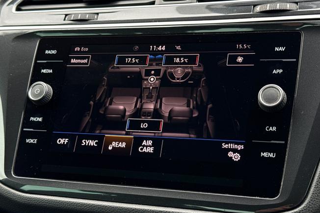 VOLKSWAGEN Tiguan Photo 36