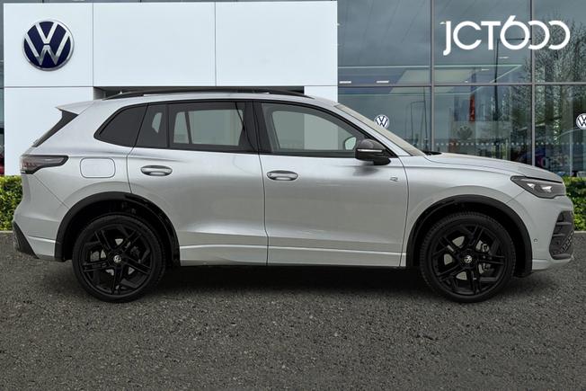 VOLKSWAGEN Tiguan Photo 4