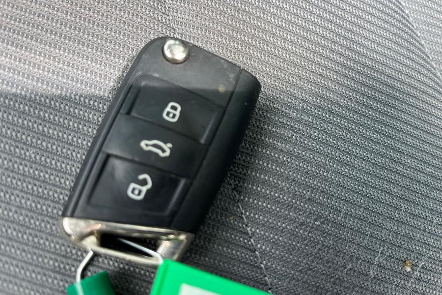 Volkswagen TIGUAN Photo autoimg-c26348ee49058f454062967eaeb7c384617503da.jpg