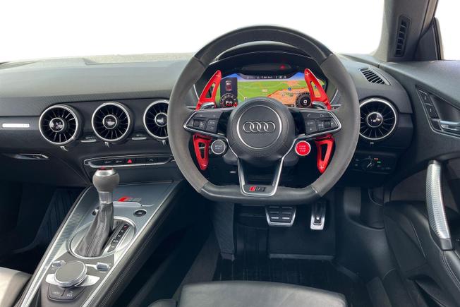 Audi TT RS Photo 11