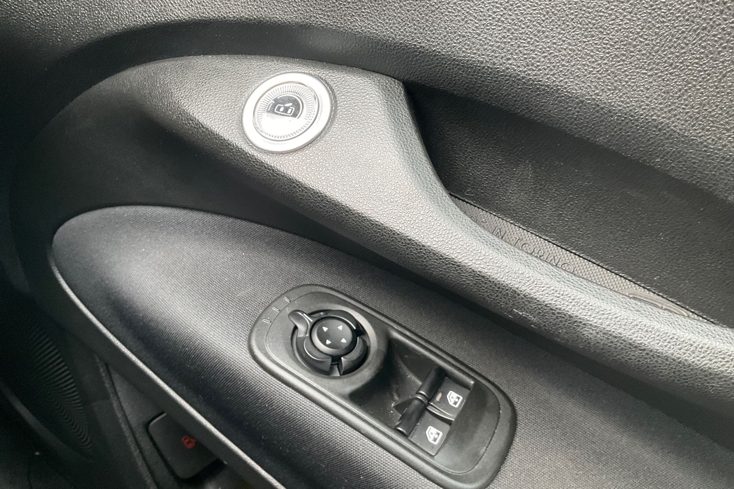 Fiat 500e Photo 34