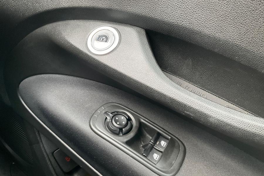 Fiat 500e Photo autoimg-c26402ae1a01ac60e5142fb40f7d8c69c9e0e8b9.jpg