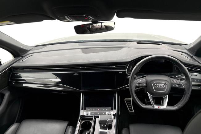 AUDI Q7 Photo 10