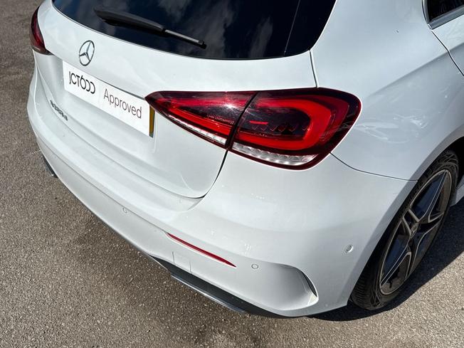 MERCEDES-BENZ A Class Photo 22