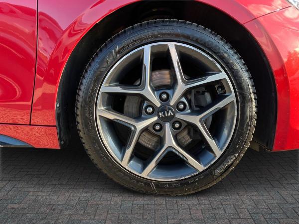 Kia ProCeed Photo autoimg-c26bb0dc376162160fe178f4bfe87ffec0fc3102.jpg