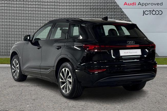 Audi Q6 e-tron Photo 3
