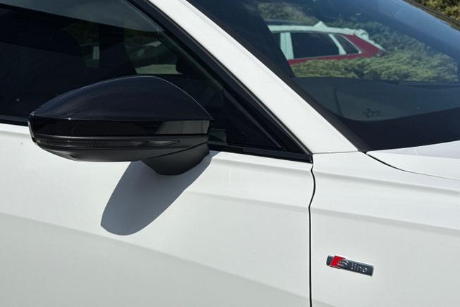 AUDI A6 Avant Photo 20