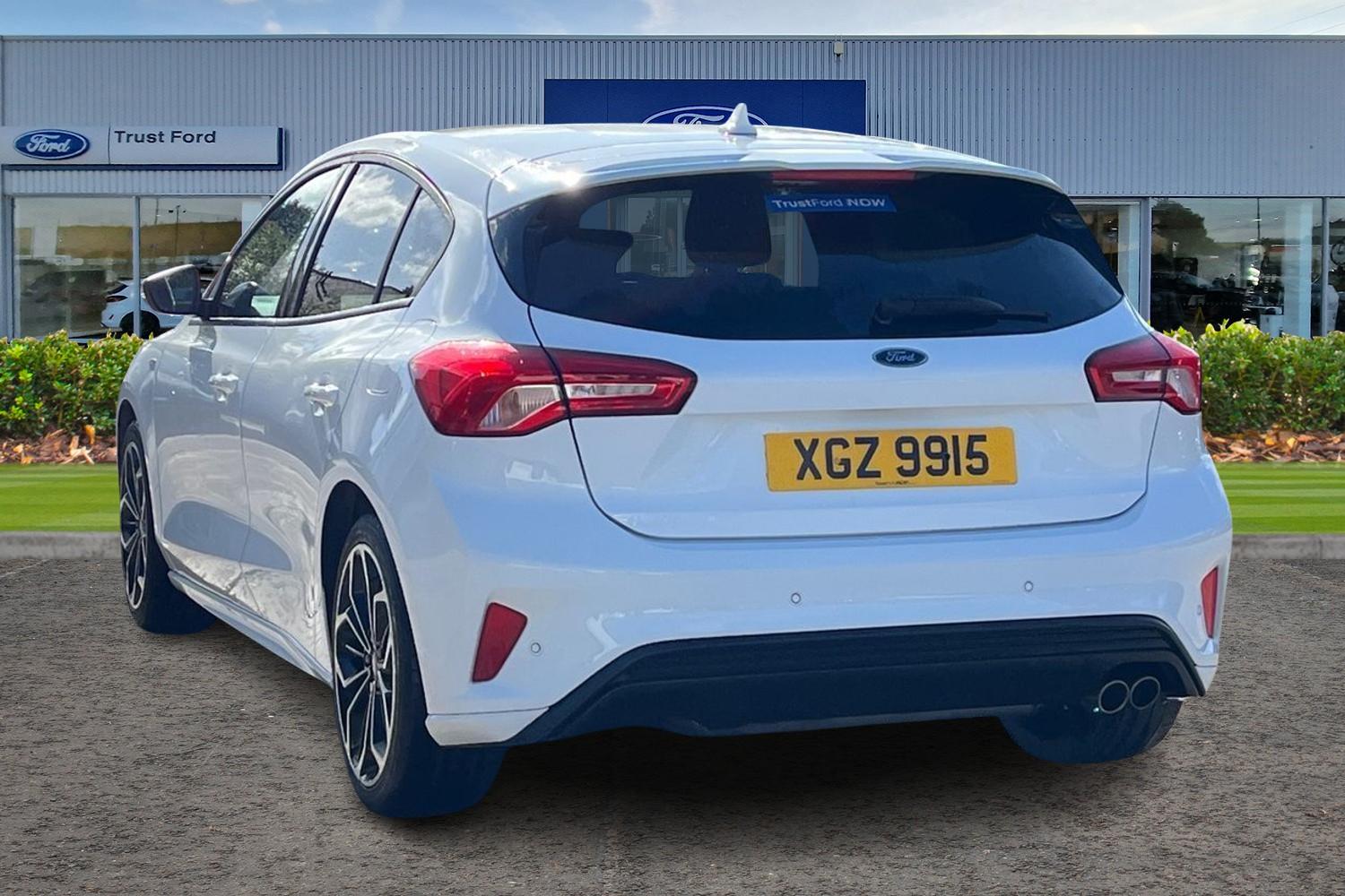 Ford FOCUS Photo 1