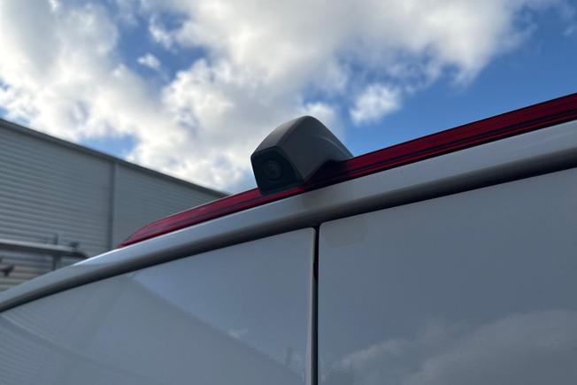 VOLKSWAGEN Crafter Photo 24