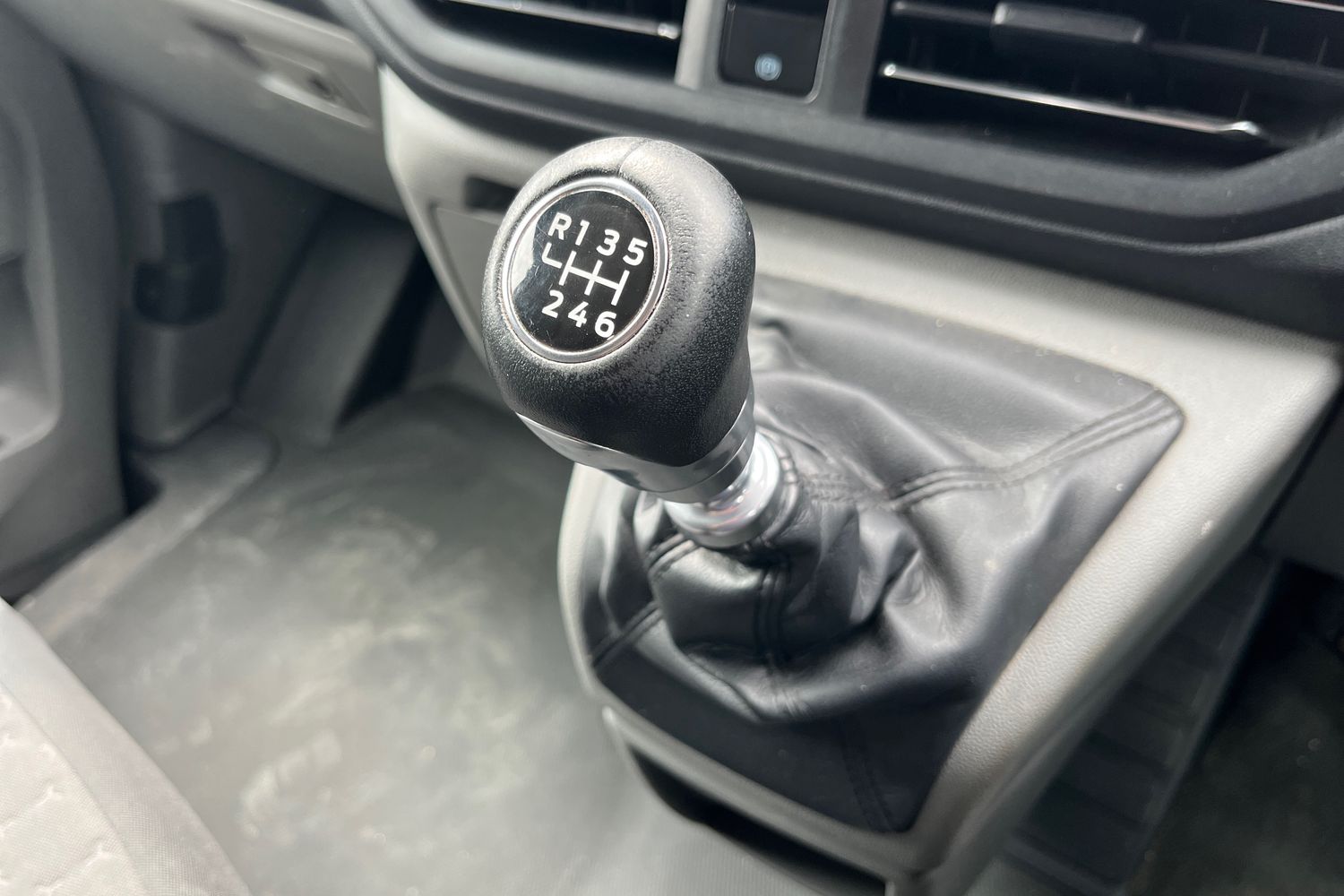 Ford TRANSIT CUSTOM Photo 23