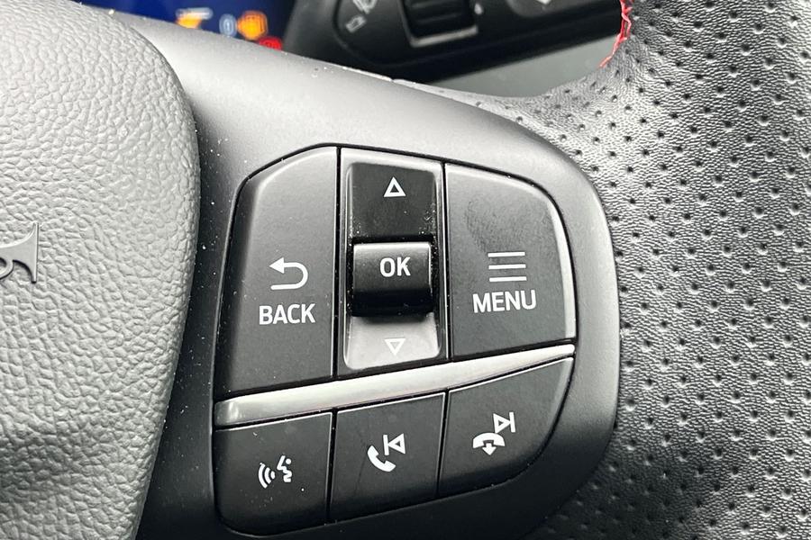 Ford KUGA Photo autoimg-c27654930b6bb179a5667963d1970d37eab563cc.jpg
