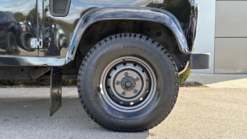 Land Rover Defender Photo autoimg-c2784264e9382121cd24f795cdd155ef4d97d378.jpg