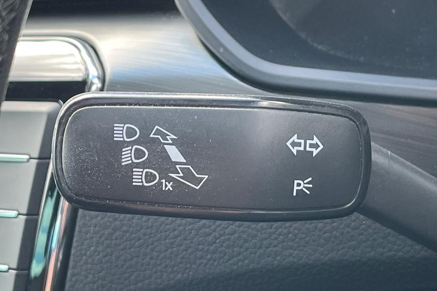 Skoda SUPERB Photo autoimg-c283f8f435b71e22a60fa85fef65b1b787bbb299.jpg