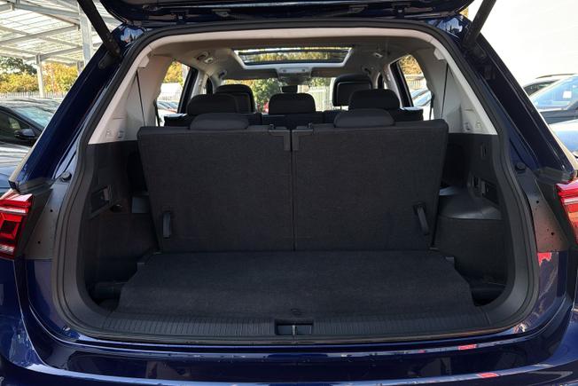 VOLKSWAGEN Tiguan Allspace Photo 46