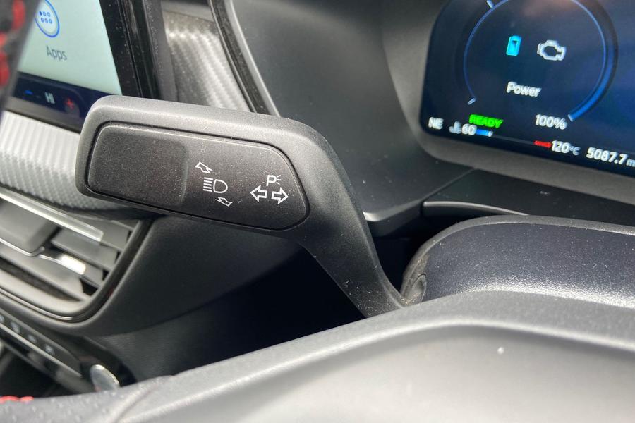 Ford KUGA Photo autoimg-c28542e8d1e5a7bd6db3d0fd46b9d731eb5a176d.jpg