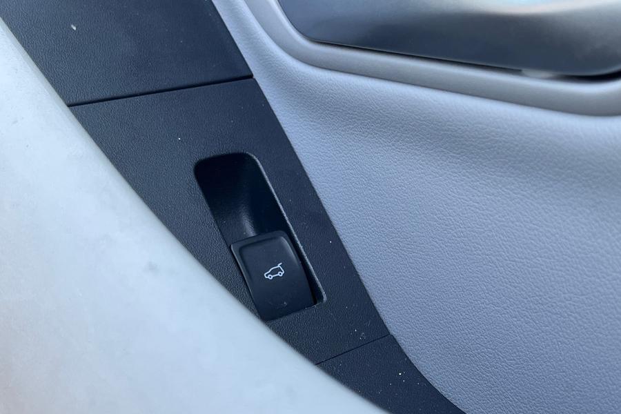 Ford Explorer Photo autoimg-c2858a40d089d9994ad609494fab4f0d99923471.jpg