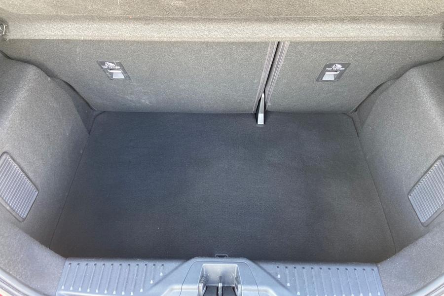 Ford Fiesta Photo autoimg-c286c98f8fff8235c0d1173a6990e335d8b7eefb.jpg