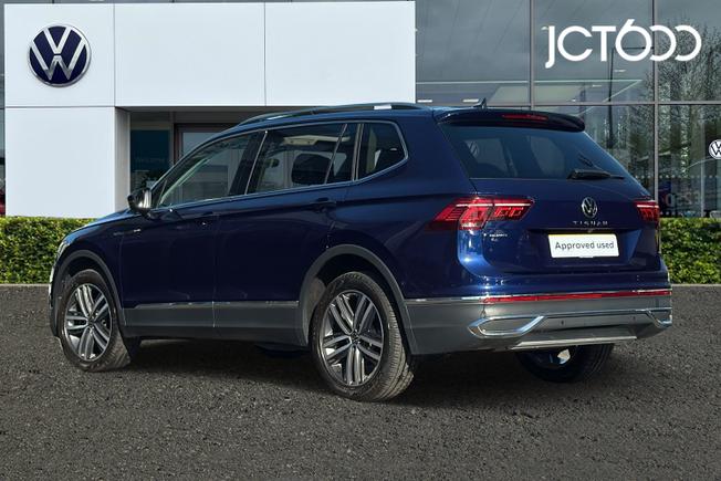 VOLKSWAGEN Tiguan Allspace Photo 3