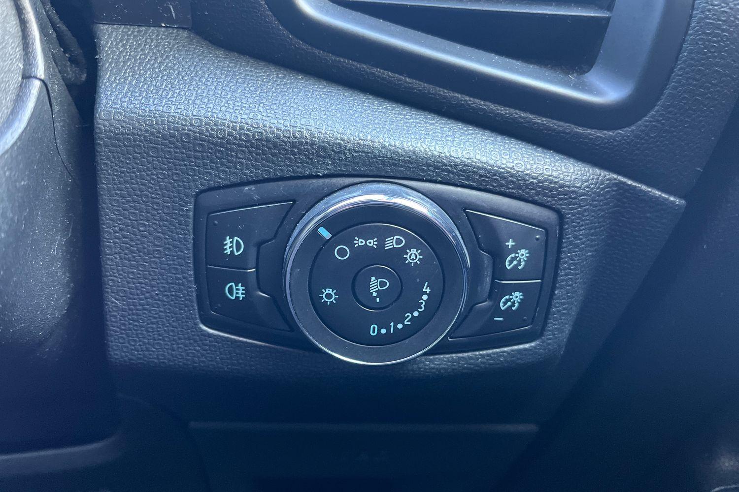 Ford ECOSPORT Photo 28