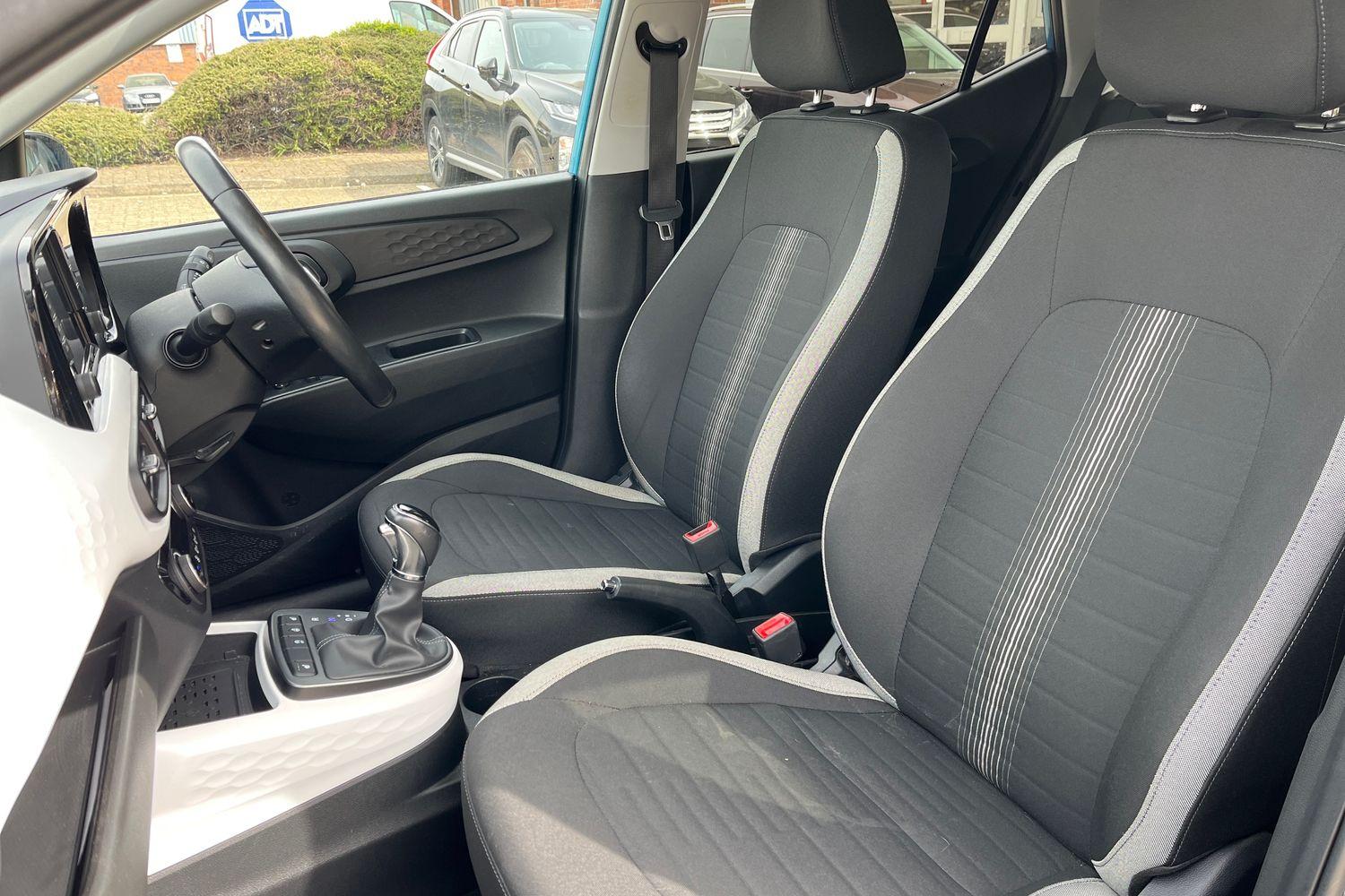 Hyundai i10 Photo 18