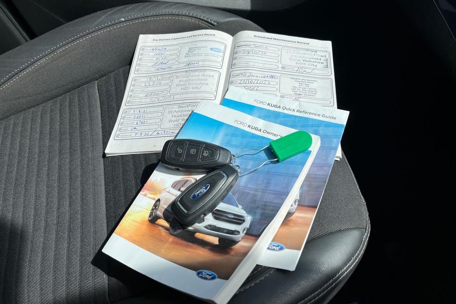 Ford KUGA Photo autoimg-c28b261e727133821c1f85c59a7e8000210e4580.jpg