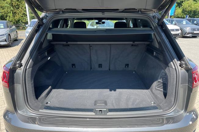 VOLKSWAGEN Touareg Photo 12