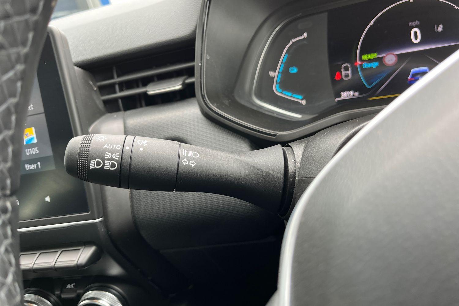 Renault CLIO Photo 13