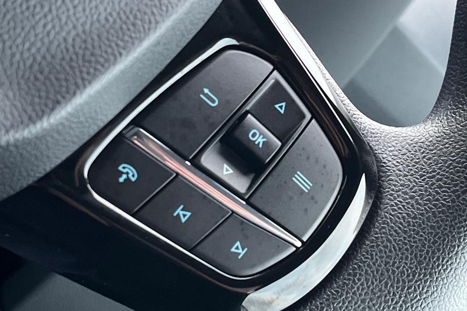 Used Ford E-TRANSIT CUSTOM MJ75WJL 19