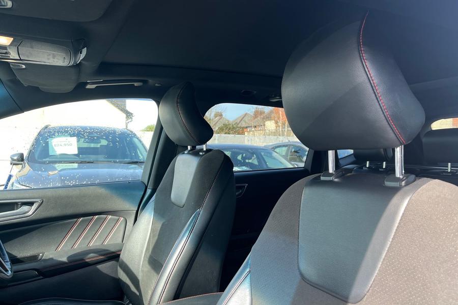 Ford EDGE Photo autoimg-c296b74ab8b44f7f92fc8be57d4f891a5ea4c318.jpg