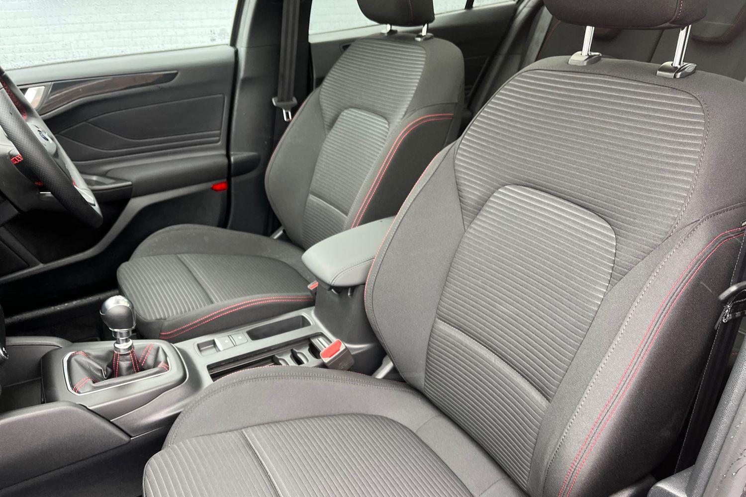 Ford Focus Photo 18
